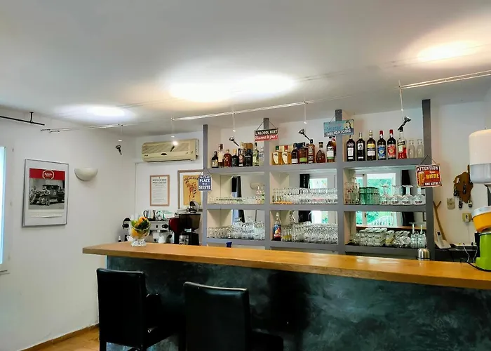 Hotel De Tesa *